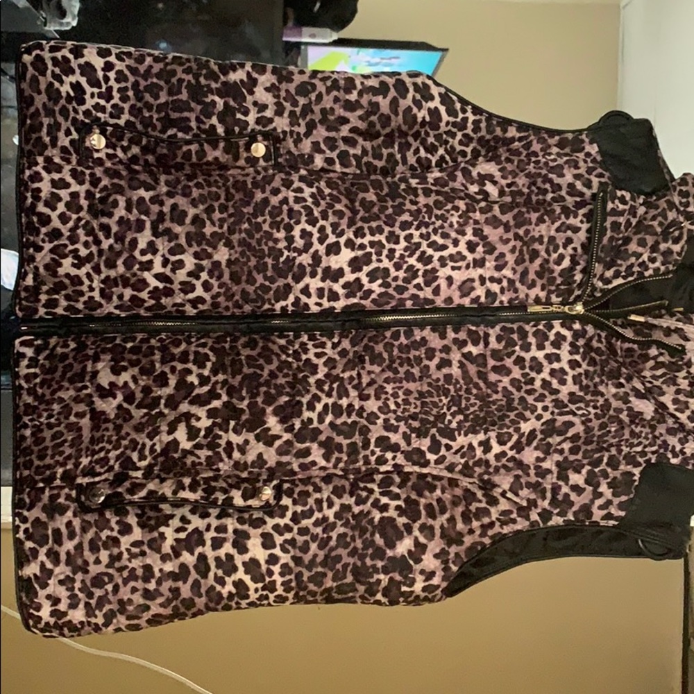 Leopard vest